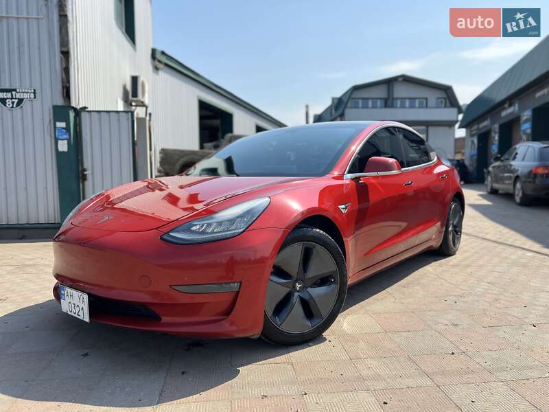 Седан Tesla Model 3 2018 в 