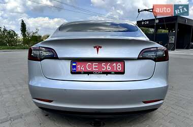 Седан Tesla Model 3 2018 в 