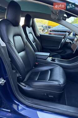 Седан Tesla Model 3 2018 в 