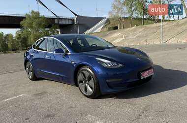 Седан Tesla Model 3 2020 в 