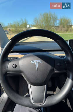 Седан Tesla Model 3 2018 в 