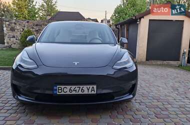 Седан Tesla Model 3 2020 в 