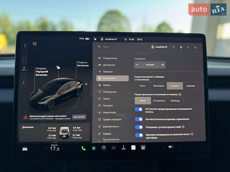 Седан Tesla Model 3 2024 в Луцке