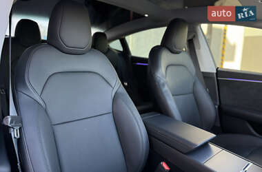 Седан Tesla Model 3 2024 в Луцке