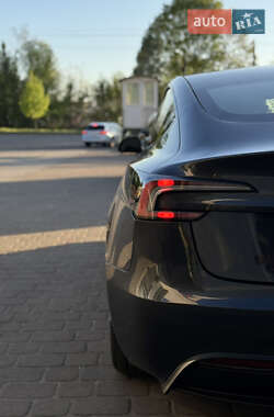 Седан Tesla Model 3 2024 в Луцке
