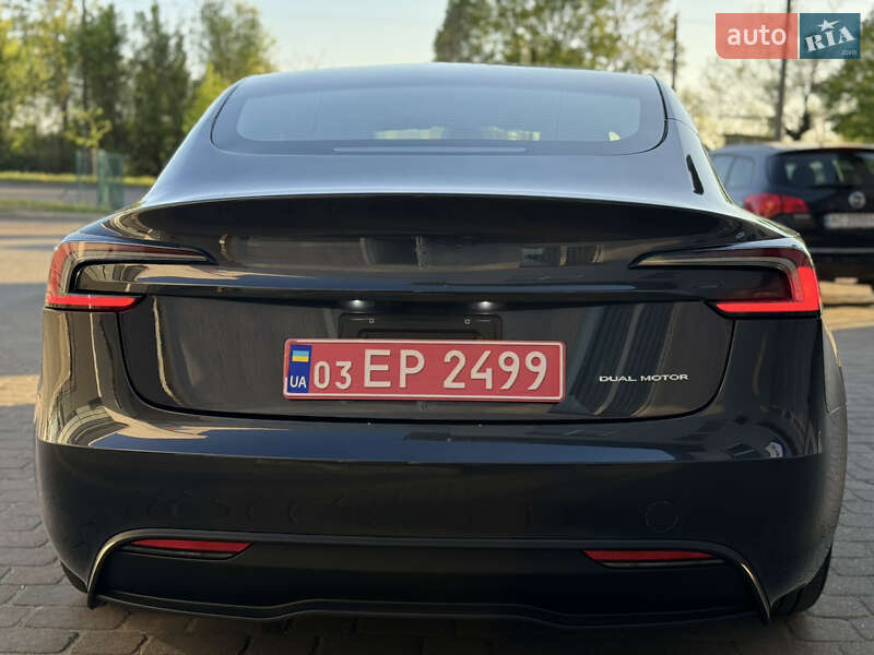 Седан Tesla Model 3 2024 в Луцке