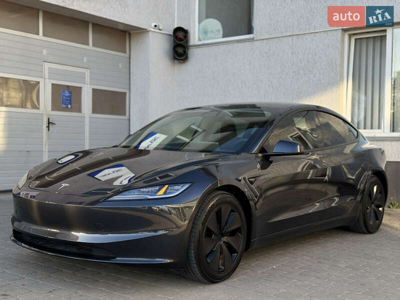Седан Tesla Model 3 2024 в Луцке