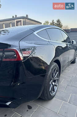 Седан Tesla Model 3 2019 в 