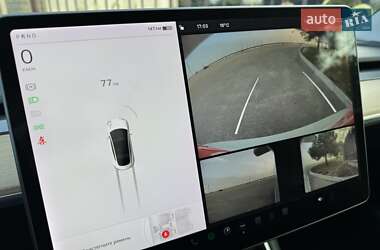 Седан Tesla Model 3 2019 в 