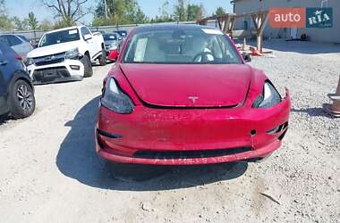Седан Tesla Model 3 2022 в 