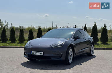 Седан Tesla Model 3 2022 в Львові
