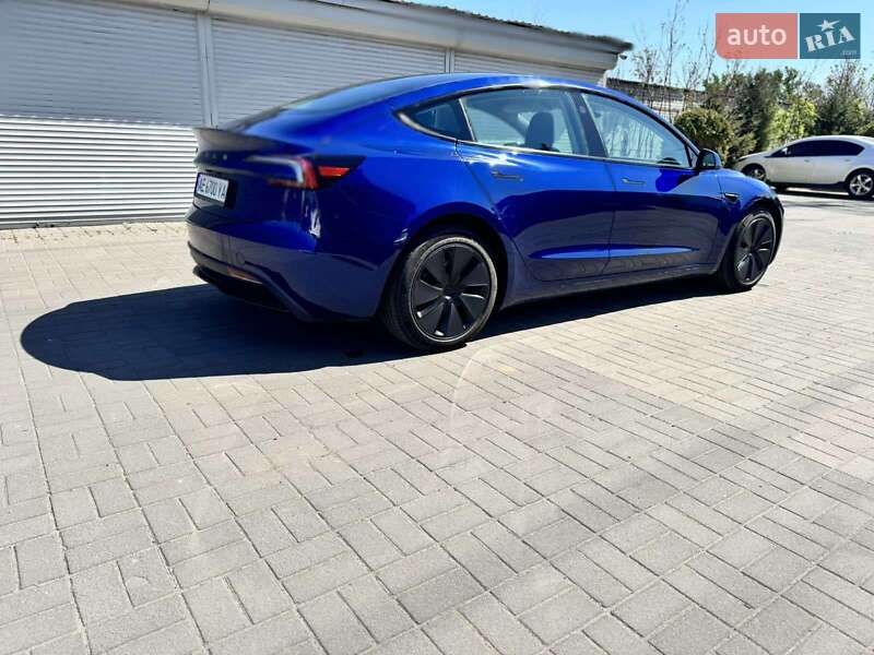 Седан Tesla Model 3 2023 в Днепре фото 4 Седан Tesla Model 3 2023 в Днепре