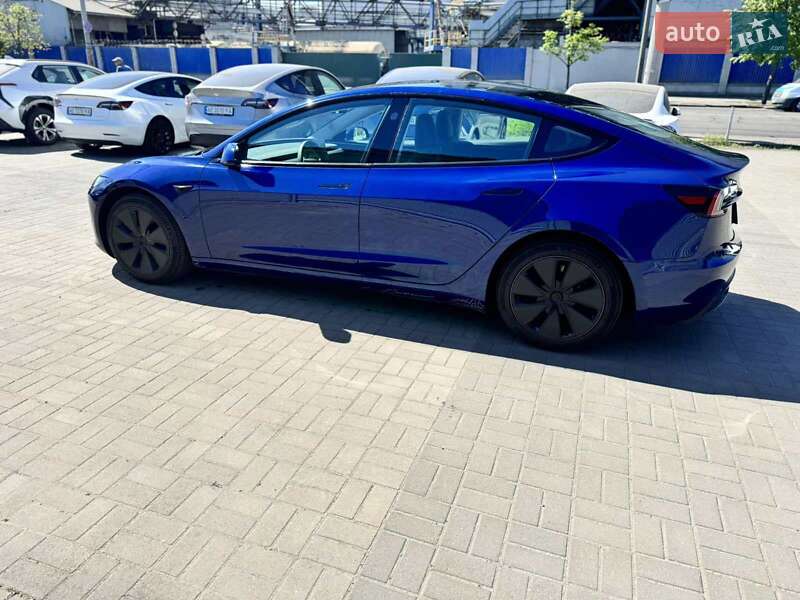Седан Tesla Model 3 2023 в Днепре