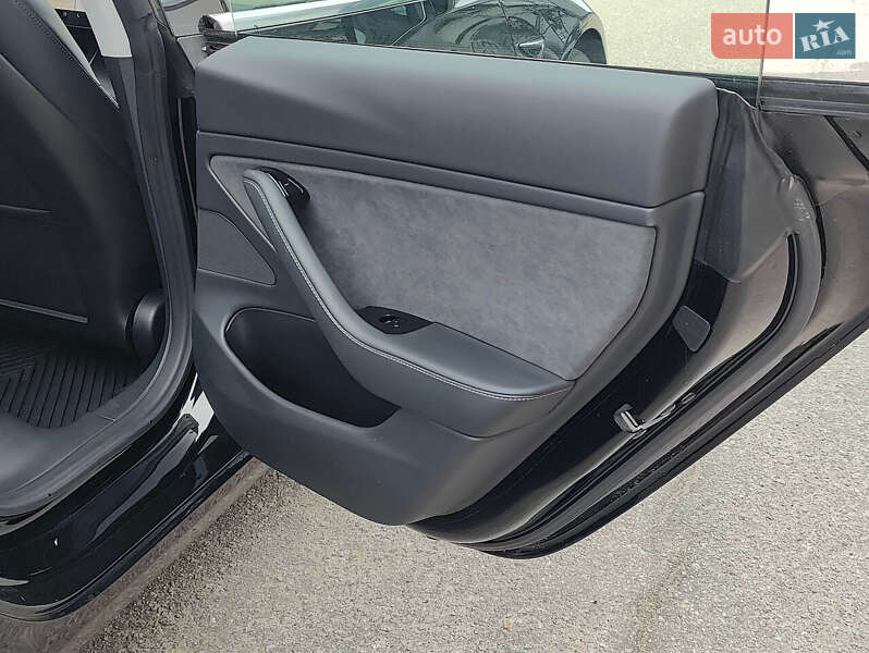 Седан Tesla Model 3 2019 в Киеве фото 18 Седан Tesla Model 3 2019 в Киеве