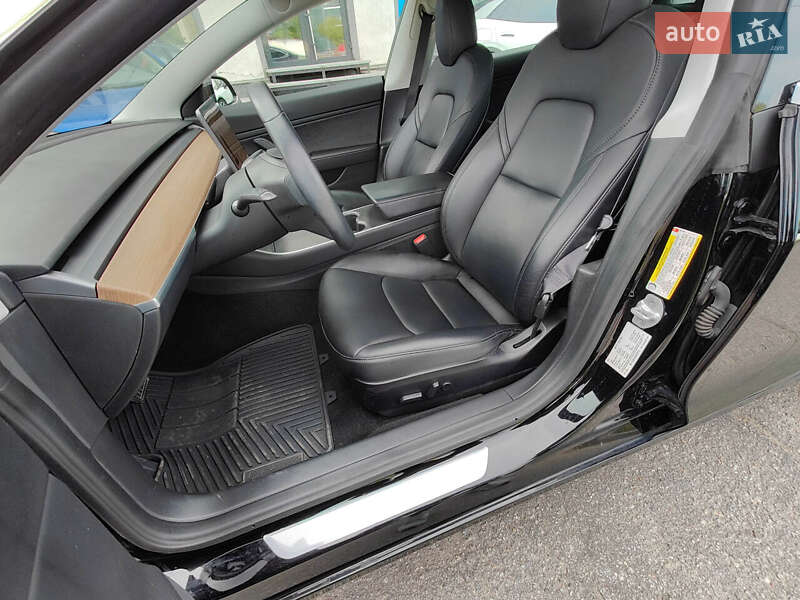 Седан Tesla Model 3 2019 в Киеве фото 16 Седан Tesla Model 3 2019 в Киеве