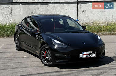 Седан Tesla Model 3 2021 в 
