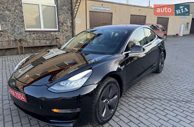 Седан Tesla Model 3 2019 в 