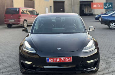 Седан Tesla Model 3 2019 в 