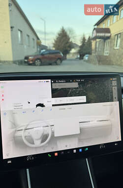 Седан Tesla Model 3 2019 в 