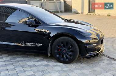 Седан Tesla Model 3 2017 в 