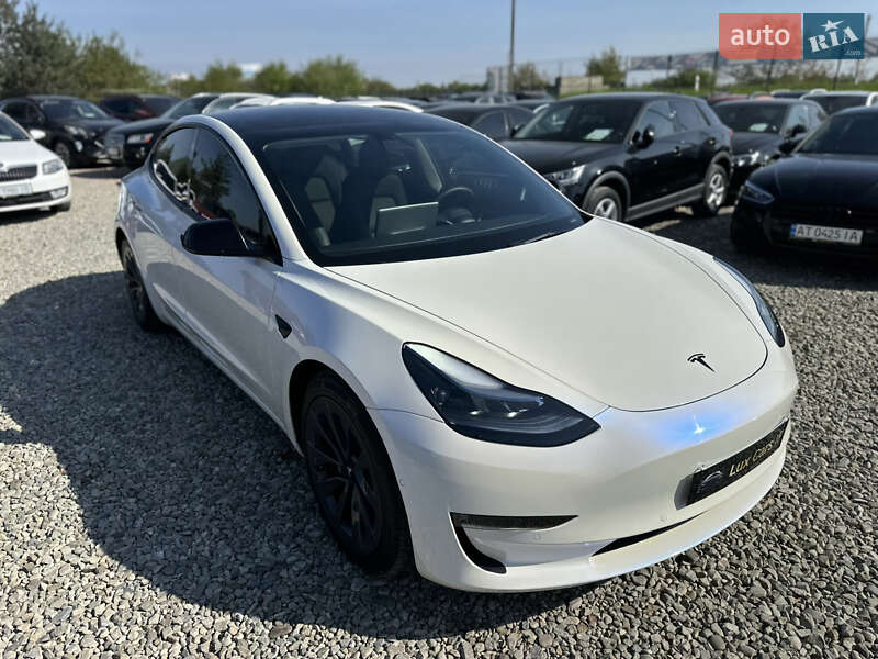 Седан Tesla Model 3 2022 в Ивано-Франковске фото 14 Седан Tesla Model 3 2022 в Ивано-Франковске
