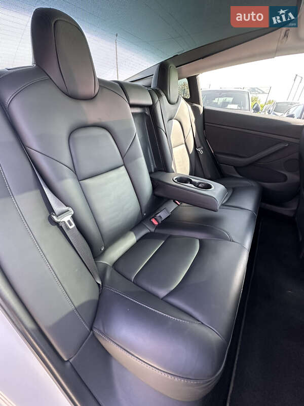 Седан Tesla Model 3 2022 в Ивано-Франковске фото 28 Седан Tesla Model 3 2022 в Ивано-Франковске