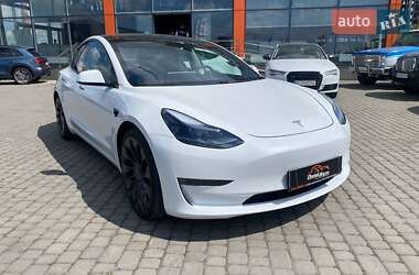 Седан Tesla Model 3 2021 в Львове