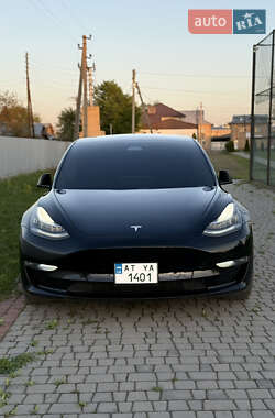 Седан Tesla Model 3 2019 в 