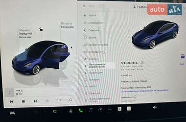 Седан Tesla Model 3 2022 в 
