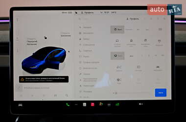 Седан Tesla Model 3 2025 в 