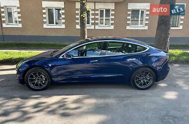 Седан Tesla Model 3 2018 в 