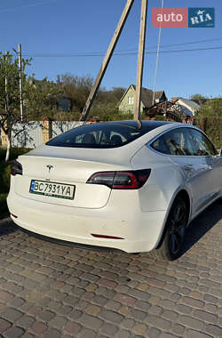 Седан Tesla Model 3 2020 в Львове