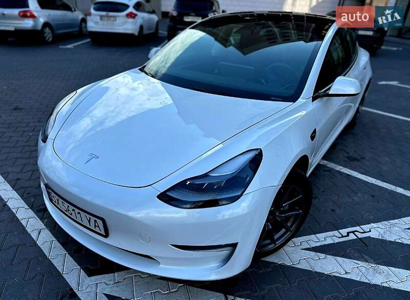 Седан Tesla Model 3 2021 в Хмельницком