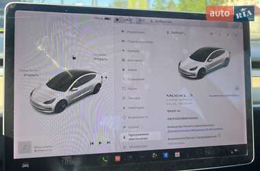 Седан Tesla Model 3 2019 в 