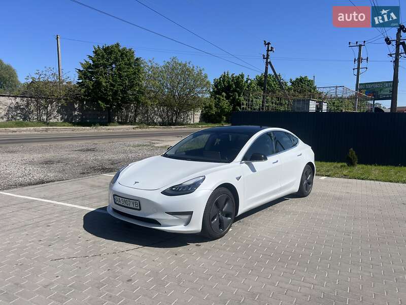 Tesla Model 3 2019