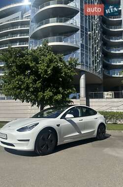 Седан Tesla Model 3 2023 в Києві