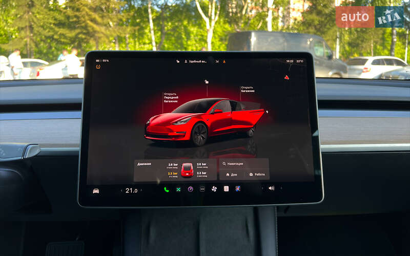 Седан Tesla Model 3 2022 в Львове