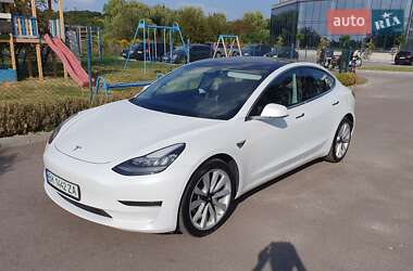 Седан Tesla Model 3 2020 в Ровно