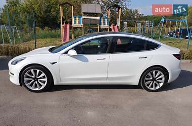 Седан Tesla Model 3 2020 в Ровно