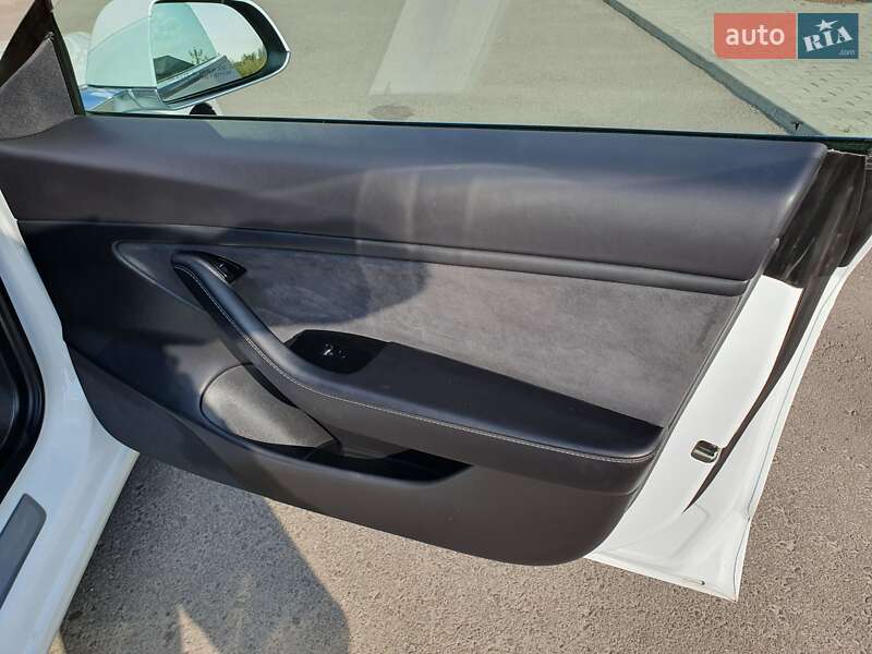 Седан Tesla Model 3 2020 в Рівному фото 48 Седан Tesla Model 3 2020 в Рівному