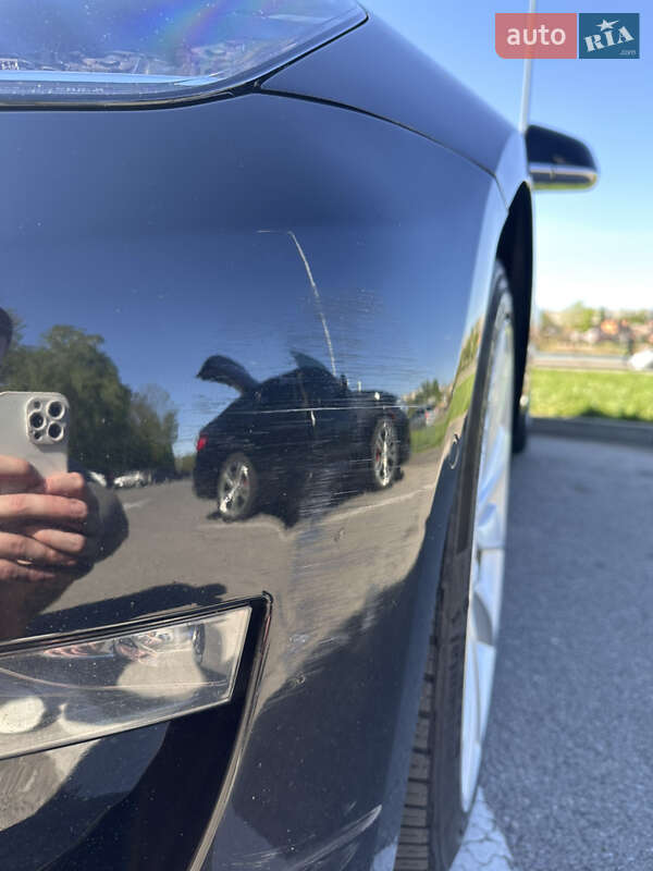 Седан Tesla Model 3 2019 в Виннице