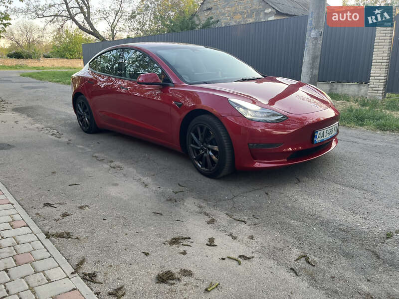 Седан Tesla Model 3 2019 в Одесі