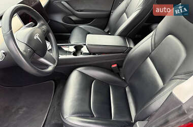 Седан Tesla Model 3 2019 в 
