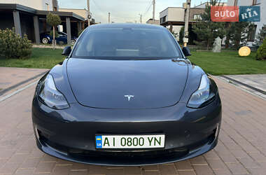 Седан Tesla Model 3 2022 в 