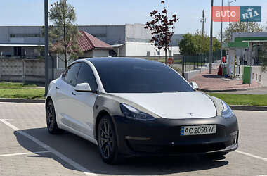 Седан Tesla Model 3 2021 в Луцьку