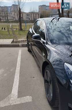 Седан Tesla Model 3 2019 в 