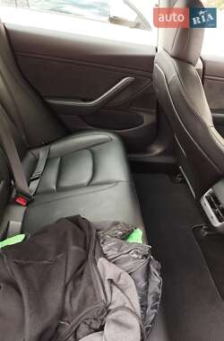 Седан Tesla Model 3 2019 в 