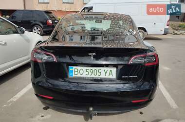 Седан Tesla Model 3 2019 в 