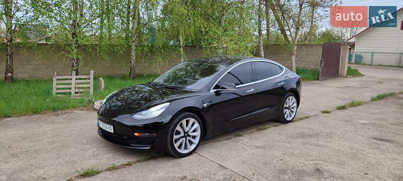 Седан Tesla Model 3 2019 в Коломиї