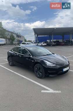 Седан Tesla Model 3 2019 в 